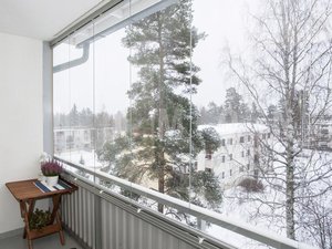 Остекление балконов зимой