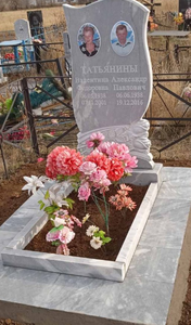 Купить памятники на могилу из мрамора и гранита в Оренбурге