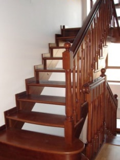 Пример лестницы класса комфорт