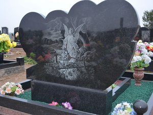 Изготовление надгробных памятников Череповец