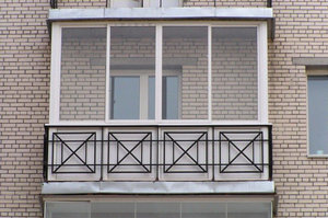 Заказать остекление балкона в Вологде