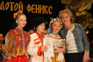 Ансамбль «Бубенцы» - младший концертный состав КАЛИНКИ - одержал победу на международном фестивале ЗОЛОТОЙ ФЕНИКС в Санкт-Петербурге.