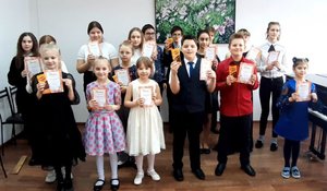 На оркестровом отделении Детской школы искусств № 58 состоялся Школьный конкурс "Музыкальные узоры".