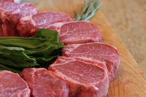 Купить охлажденное мясо от производителя в Вологде