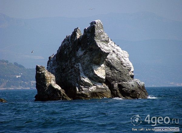 Три сестры скалы утёс Крым